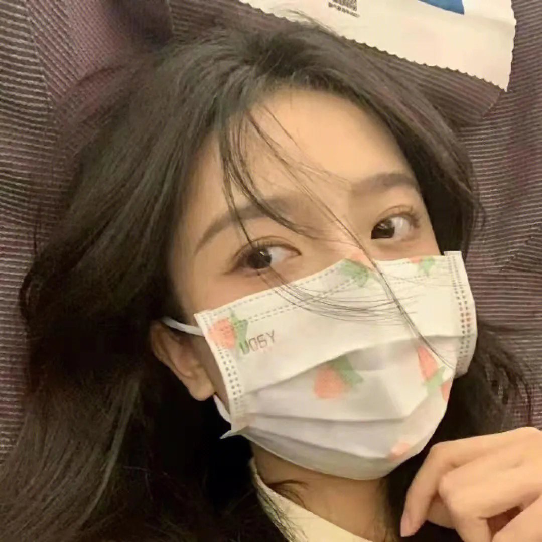 白面包车里的人